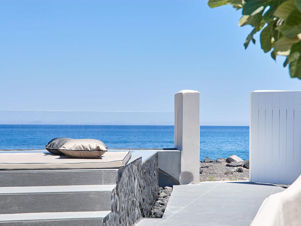 Incognito Beach Villa Santorini Kamári Dış mekan fotoğraf