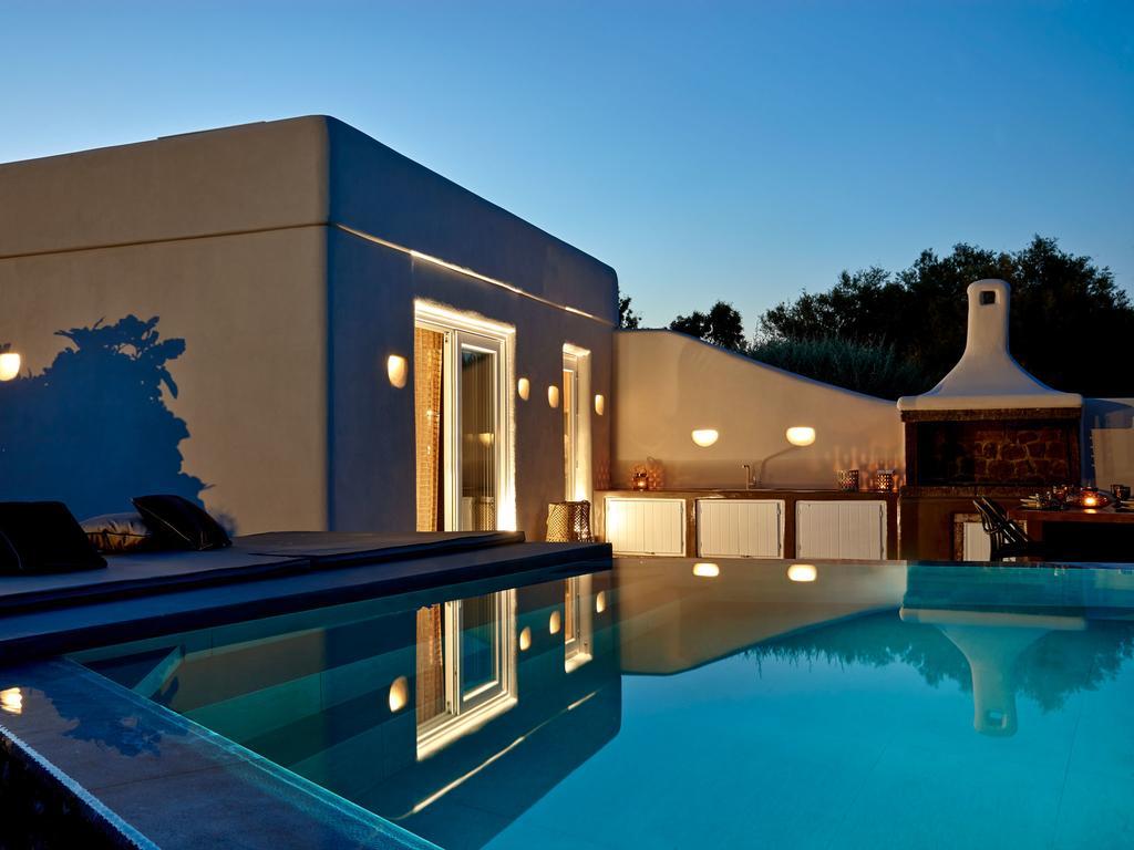 Incognito Beach Villa Santorini Kamári Dış mekan fotoğraf