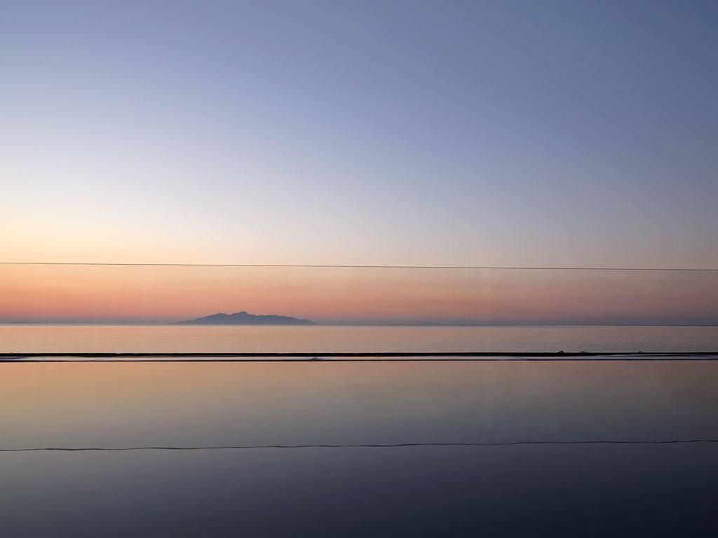 Incognito Beach Villa Santorini Kamári Dış mekan fotoğraf