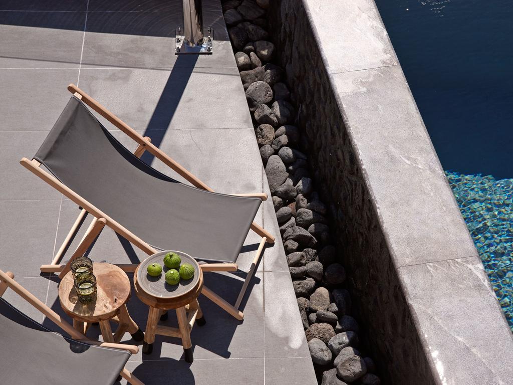 Incognito Beach Villa Santorini Kamári Dış mekan fotoğraf