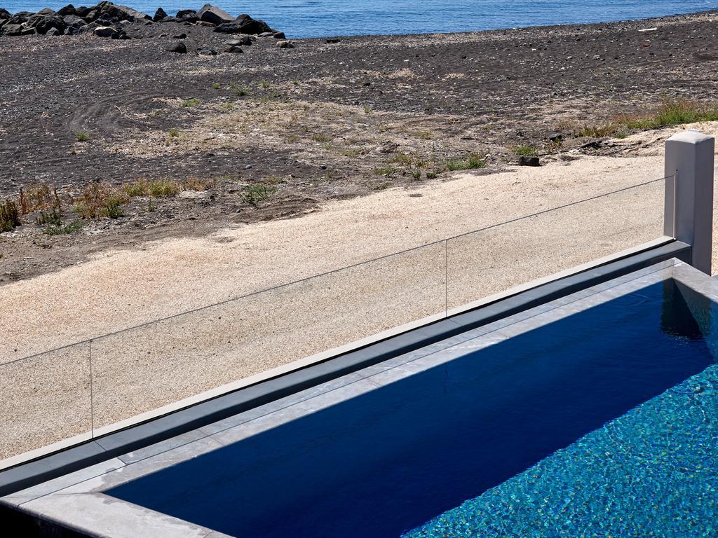 Incognito Beach Villa Santorini Kamári Dış mekan fotoğraf